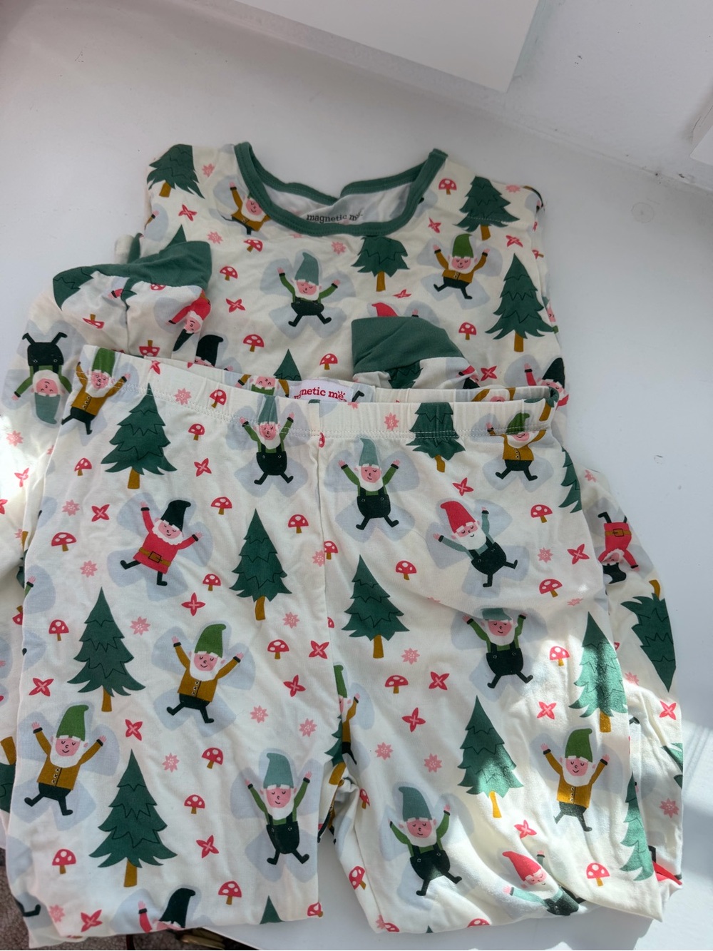 Magnetic Me Kids PJ Set Size 8 Holiday Gnomes